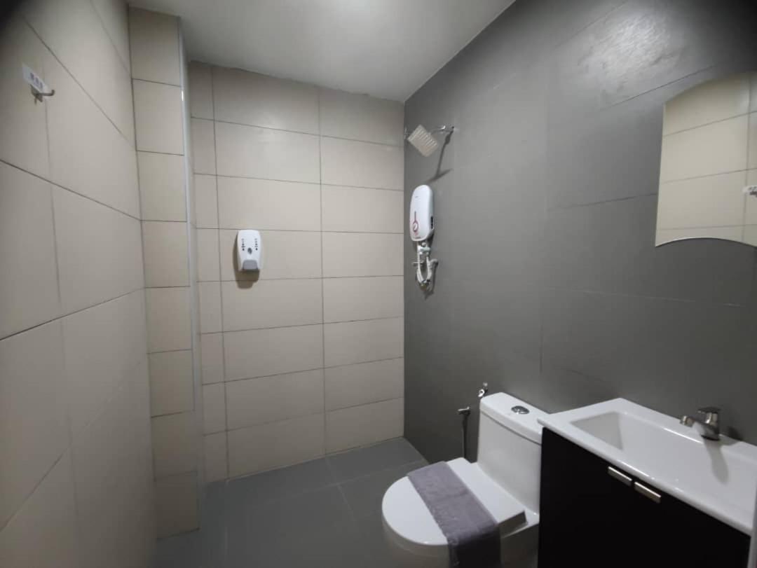 Hotel Ching Hua Segamat Kültér fotó